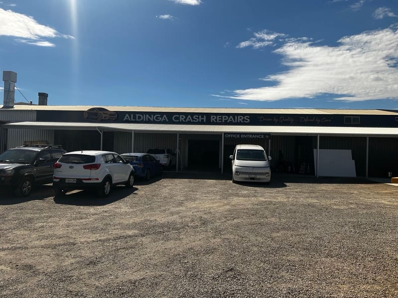 The Aldinga Crash Repairs building and signage